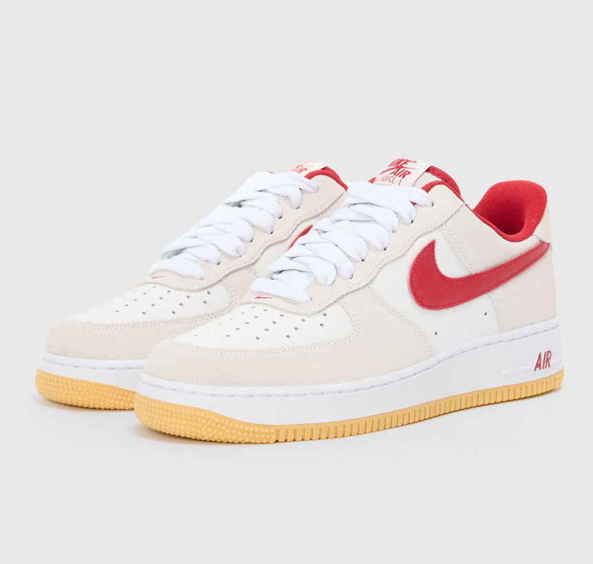 Nike Air Force 1 Low – Beige / Rot / Weiß Strawberry