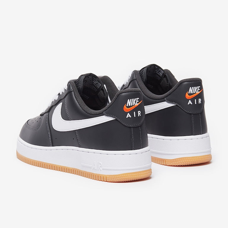 Nike Air Force 1 Low – Schwarz / Weiß / Orange